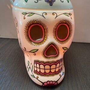 Scentsy day of dead sugar skull warmer